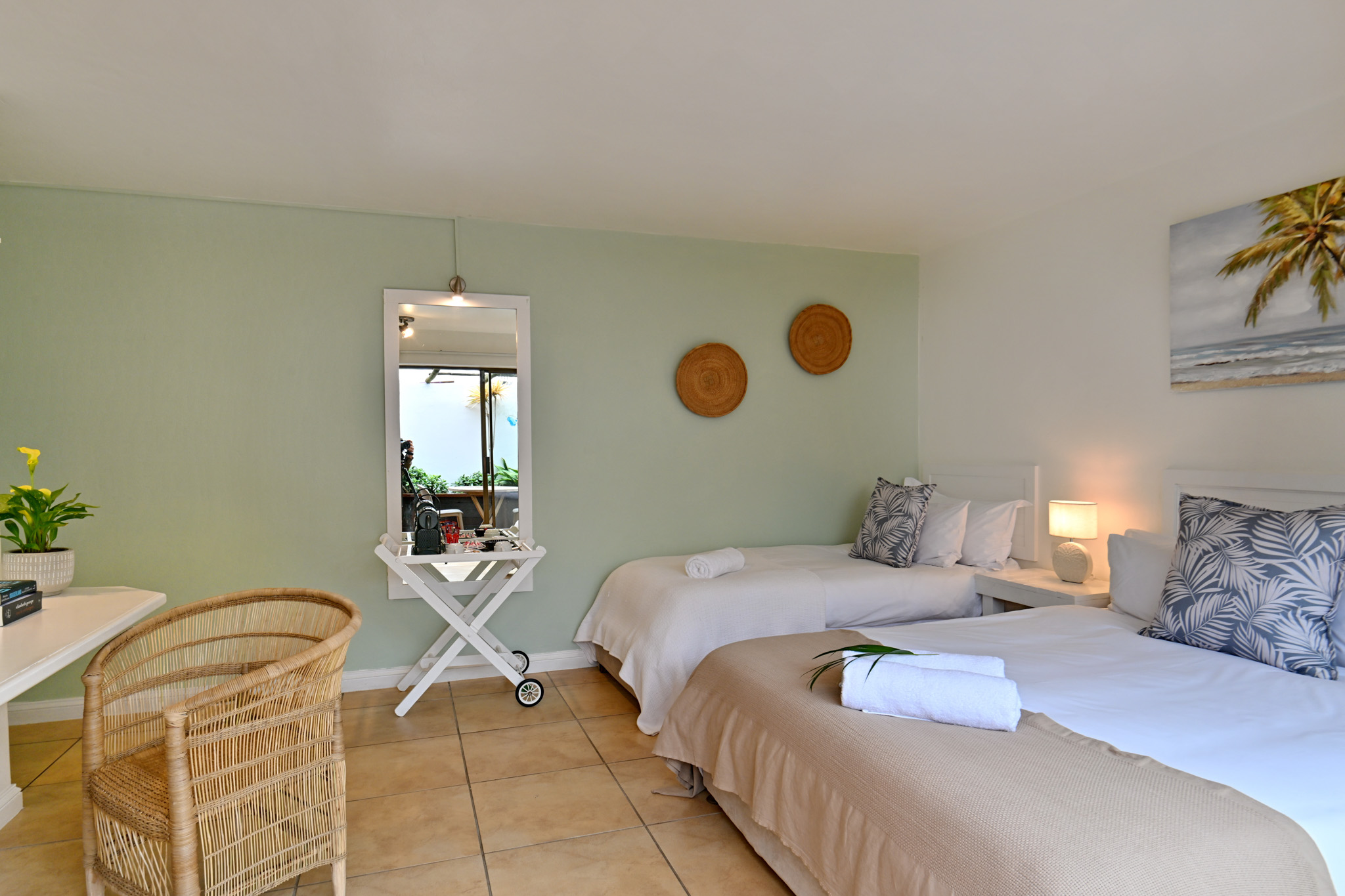 Room six (4)